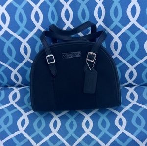 💕 Final drop!  Coach toiletry bag 💕